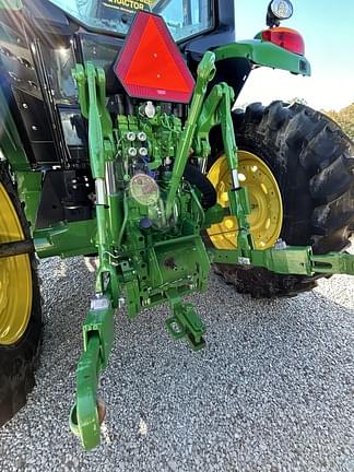 Image of John Deere 6155M equipment image 4