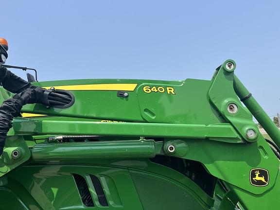 Image of John Deere 6155M equipment image 4