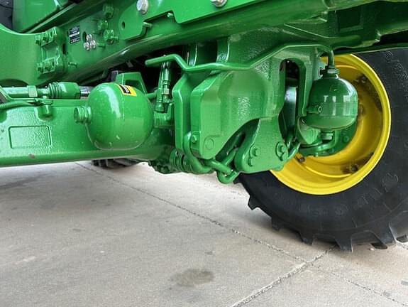 Image of John Deere 6155M equipment image 4