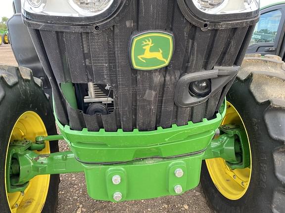 Image of John Deere 6155M equipment image 4