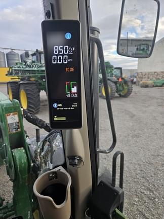 Image of John Deere 6155M equipment image 2