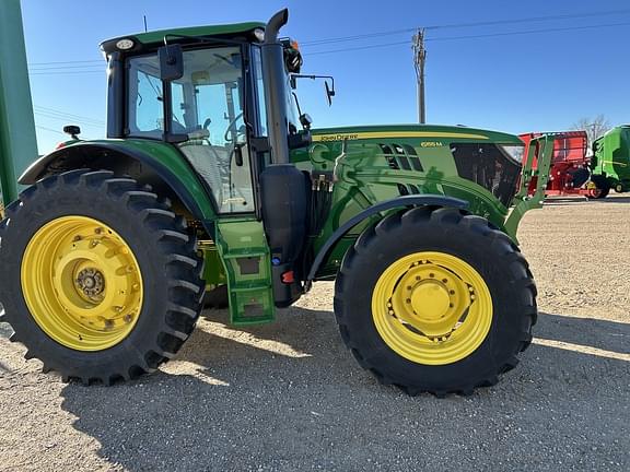 Image of John Deere 6155M equipment image 4