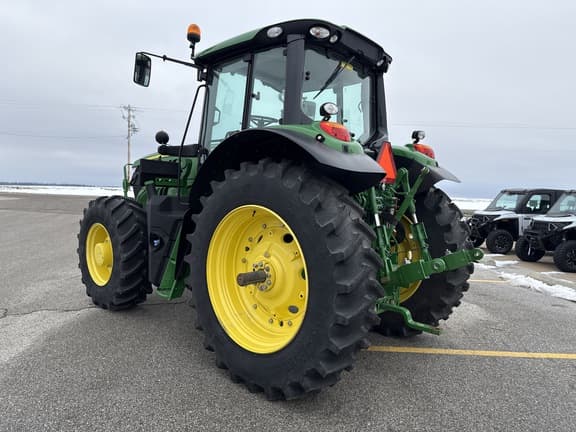 Image of John Deere 6155M equipment image 4