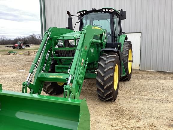 Image of John Deere 6155M equipment image 1