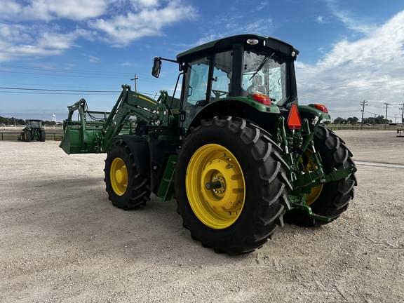 Image of John Deere 6155M equipment image 2