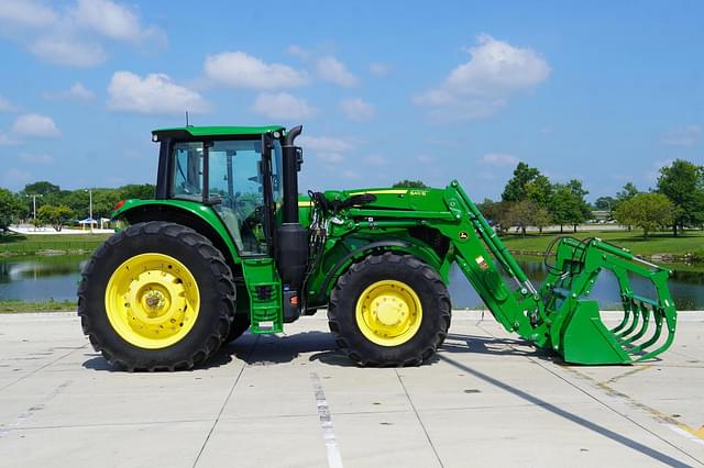 Image of John Deere 6155M equipment image 4