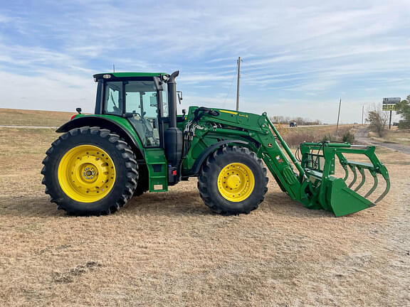 Image of John Deere 6155M equipment image 3