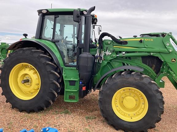 Image of John Deere 6155M equipment image 4