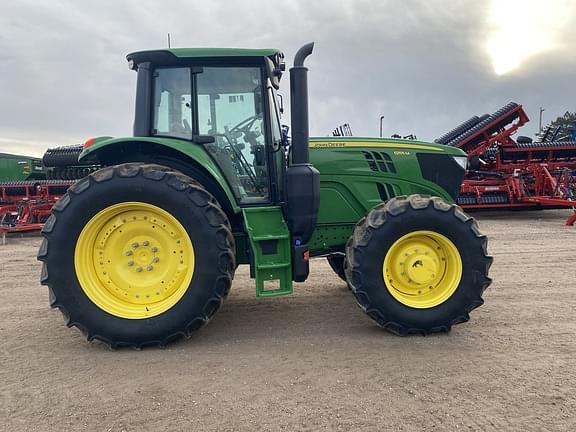 Image of John Deere 6155M equipment image 4