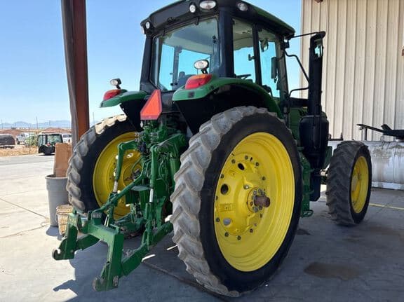 Image of John Deere 6155M equipment image 4