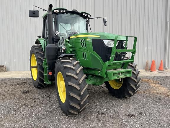 Image of John Deere 6155M equipment image 4