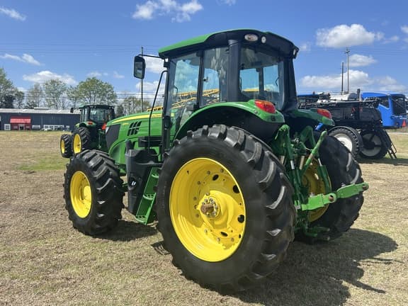 Image of John Deere 6155M equipment image 4