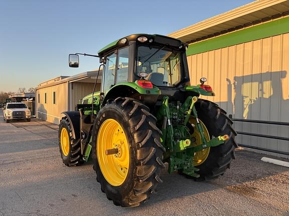 Image of John Deere 6155M equipment image 4