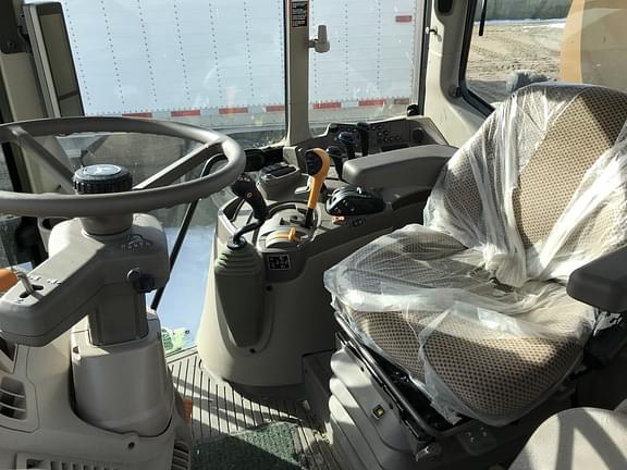 Image of John Deere 6155M equipment image 3