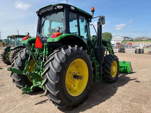 Image of John Deere 6155M equipment image 2