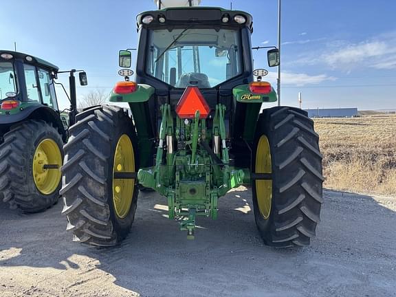 Image of John Deere 6155M equipment image 3