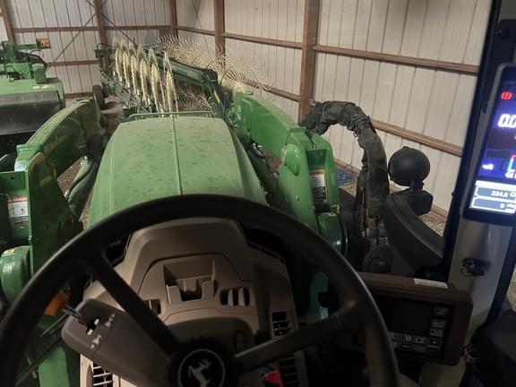 Image of John Deere 6155M equipment image 4
