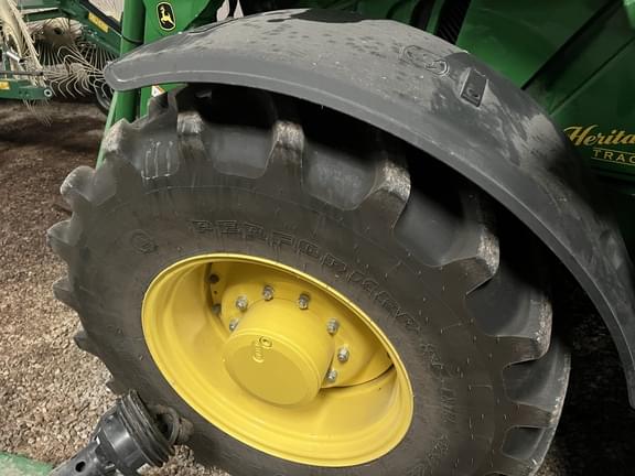 Image of John Deere 6155M equipment image 3
