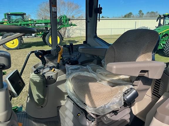 Image of John Deere 6155M equipment image 2