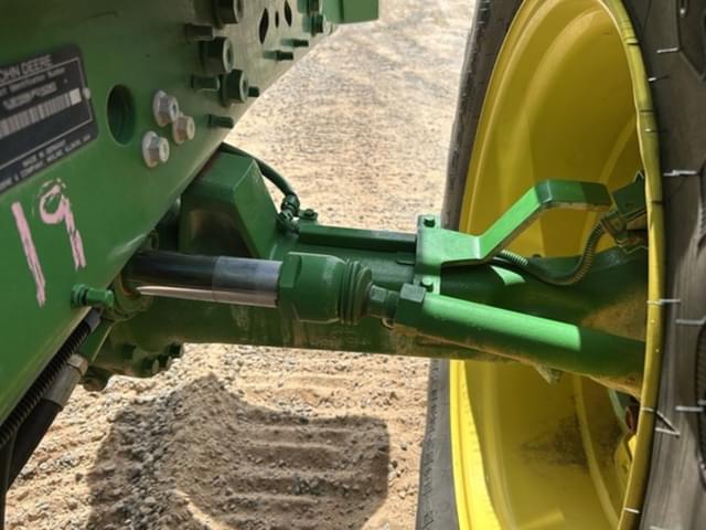 Image of John Deere 6155M equipment image 2