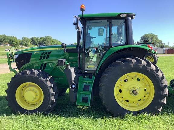 Image of John Deere 6155M equipment image 2