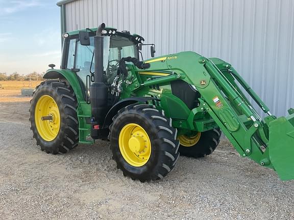 Image of John Deere 6155M equipment image 4