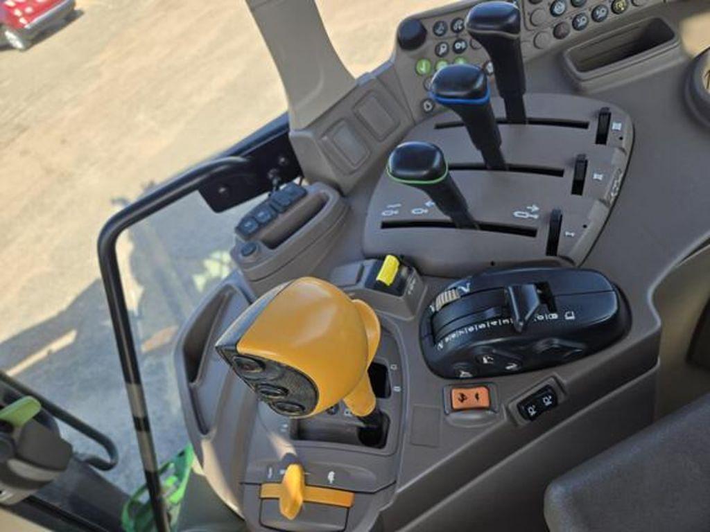 Image of John Deere 6155M Image 1