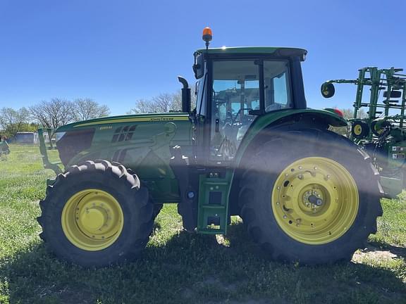 Image of John Deere 6155M equipment image 3