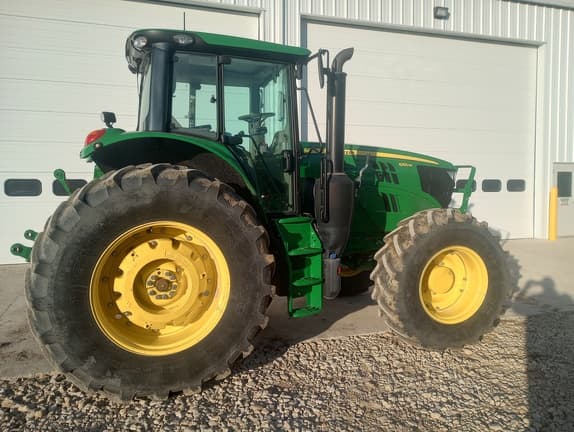 Image of John Deere 6155M equipment image 3