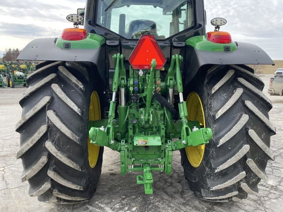Image of John Deere 6155M equipment image 3