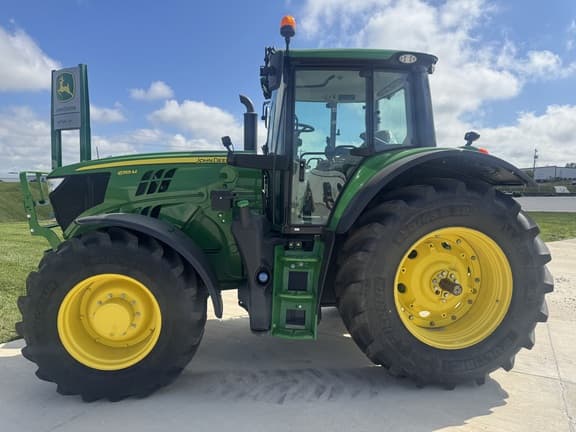 Image of John Deere 6155M equipment image 2