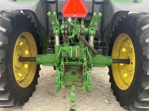 Image of John Deere 6155M equipment image 4