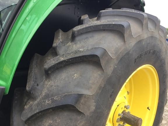 Image of John Deere 6155M equipment image 4