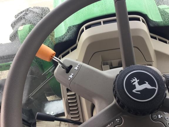 Image of John Deere 6155M equipment image 2