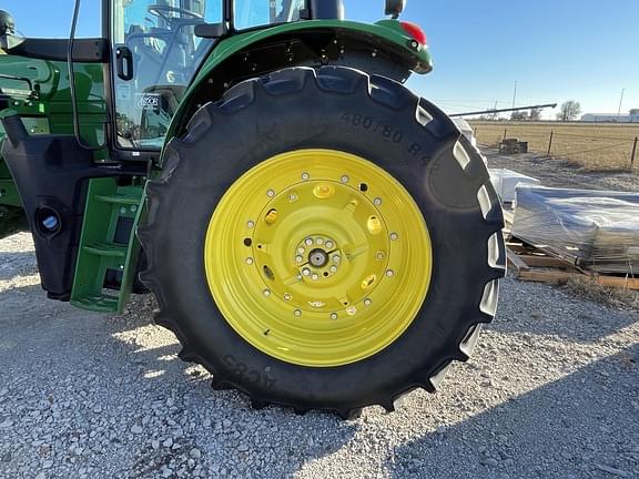 Image of John Deere 6155M equipment image 4