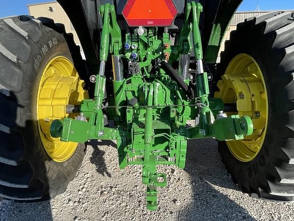 Image of John Deere 6155M equipment image 3