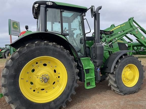 Image of John Deere 6155M equipment image 1