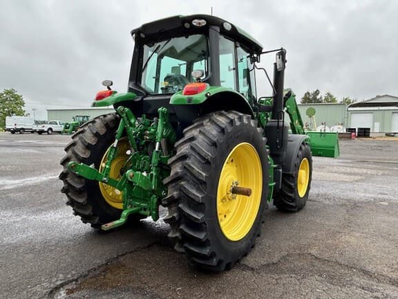 Image of John Deere 6155M equipment image 2