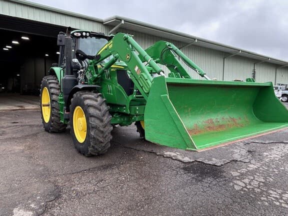 Image of John Deere 6155M equipment image 4