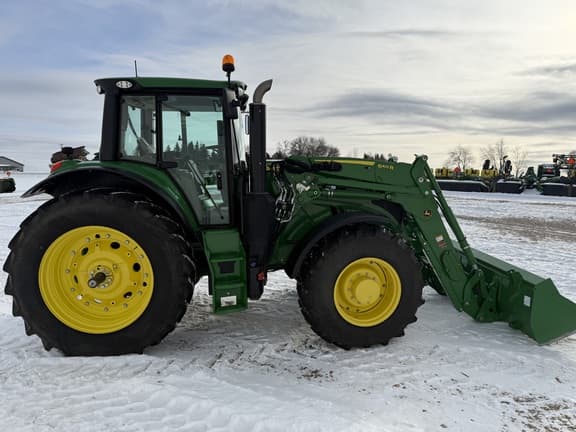 Image of John Deere 6155M equipment image 4