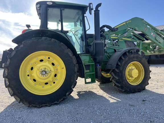 Image of John Deere 6155M equipment image 1