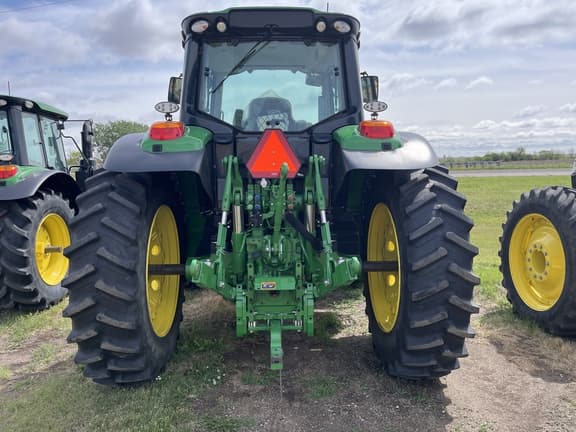Image of John Deere 6155M equipment image 4