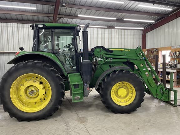 Image of John Deere 6155M equipment image 3