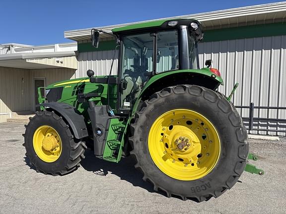 Image of John Deere 6155M equipment image 3