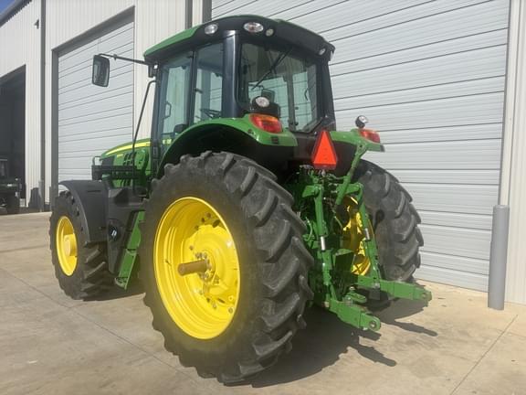 Image of John Deere 6155M equipment image 2