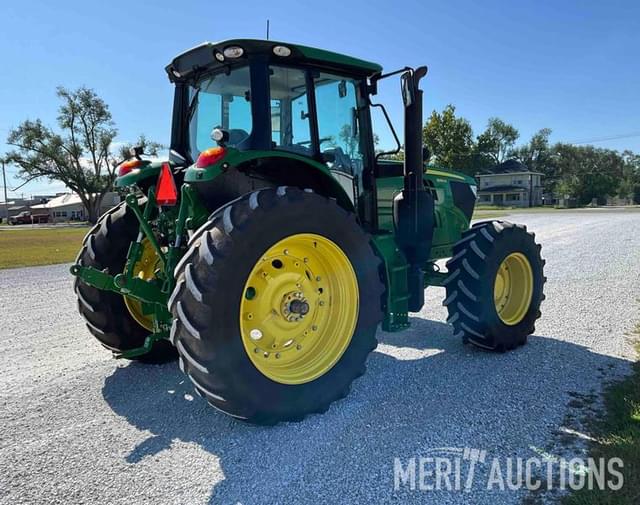 Image of John Deere 6155M equipment image 4
