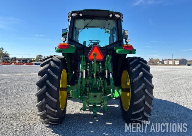 Image of John Deere 6155M equipment image 4