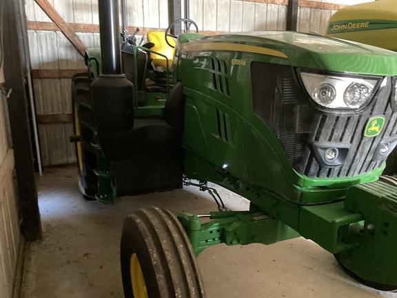 Image of John Deere 6155M equipment image 1