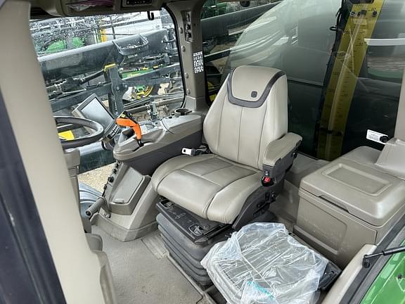 Image of John Deere 616R equipment image 1