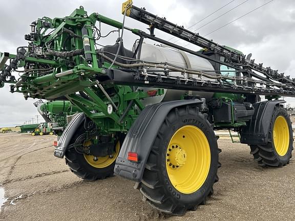 Image of John Deere 616R equipment image 4